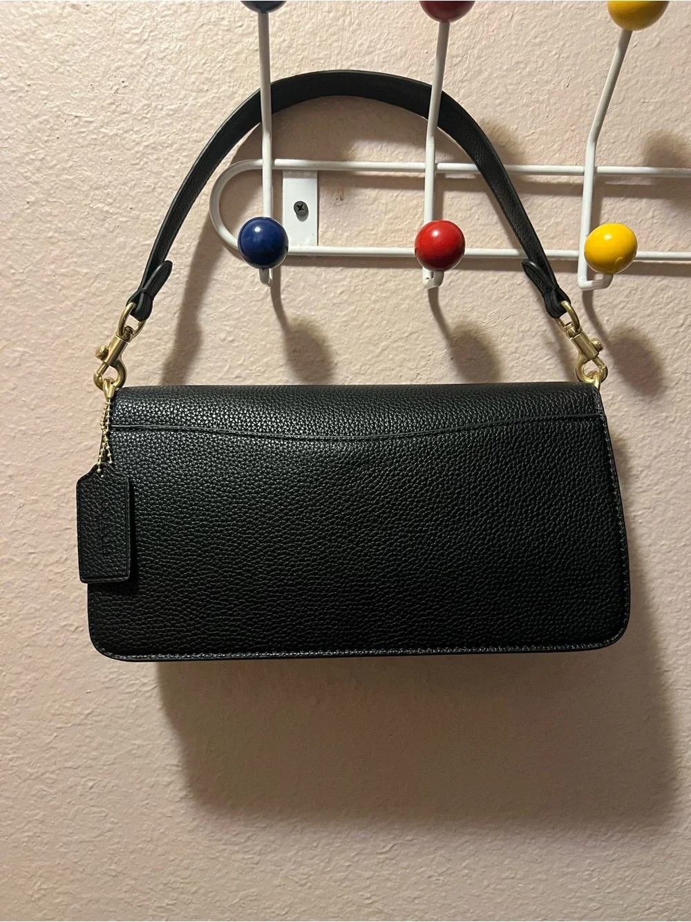 Coach Black Pebbled Leather Shoulder Bag with Gold 'C' Buckle - Picture 2 of 2